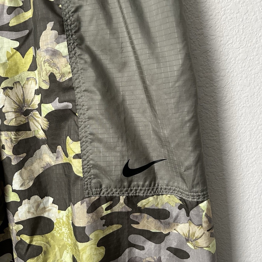 Nike Womens Floral Camo Ripstop Joggers Easy Woven Pants Size L Olive - Picture 2 of 10